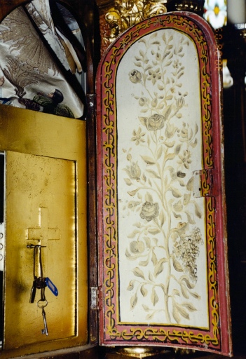 Vue de détail de l'intérieur de la porte du tabernacle.