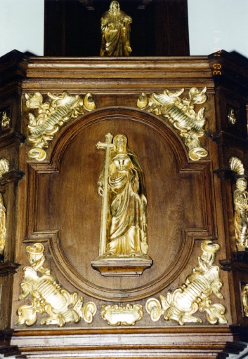 Vue de détail du relief représentant la Religion.