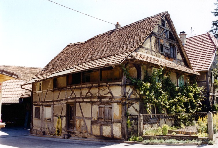 Vue d'ensemble du logis, depuis le sud-ouest.