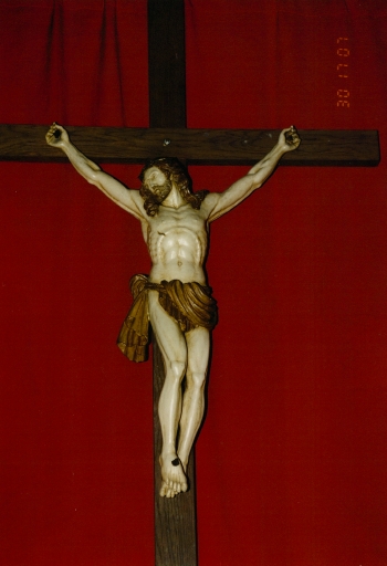 Croix : Christ en croix