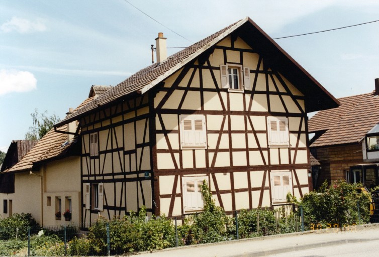 Vue d'ensemble du logis, depuis le sud-ouest.