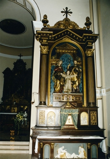 Vue d'ensemble de l'autel secondaire de la Sainte Famille.