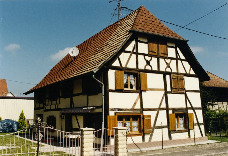 Vue d'ensemble du logis.