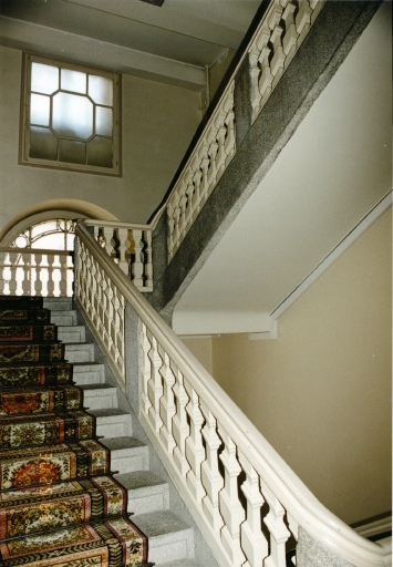 Vue d'ensemble de l'escalier.
