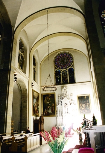 Vue intérieure d'ensemble du croisillon ouest du transept.