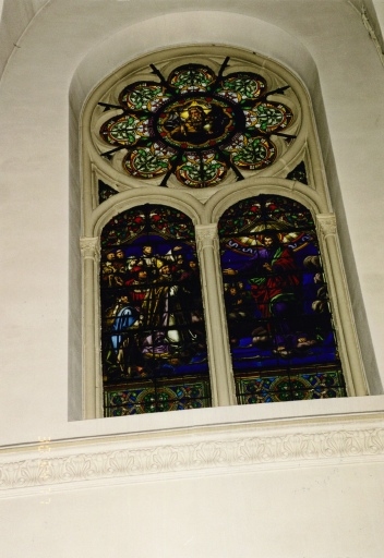 Baie du transept nord : saint Pierre et la hiérarchie catholique. Vue d'ensemble.