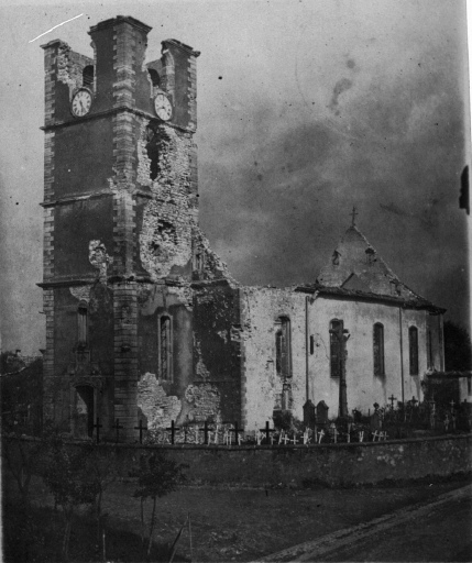 Vue sud-ouest de l'ancienne église détruite durant la première guerre mondiale.