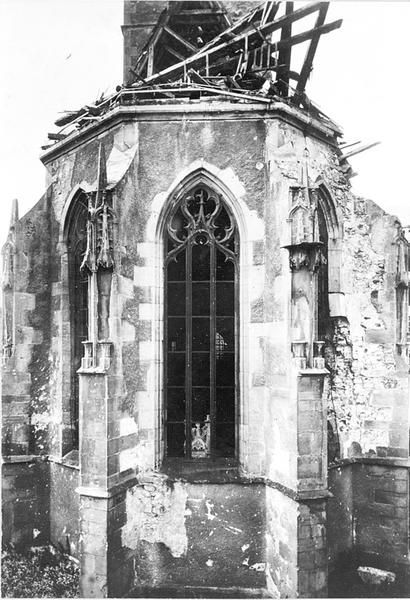 Vue du choeur depuis l'est, après 1918.