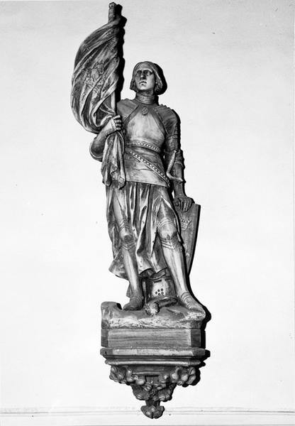 Statue : sainte Jeanne d'Arc