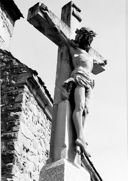 Vue du Christ trois-quarts gauche.