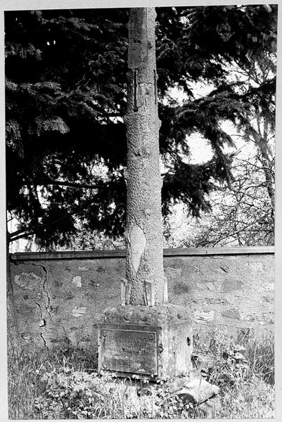 Croix de cimetière