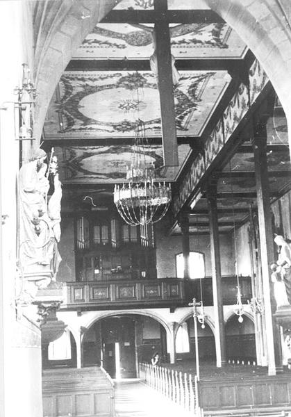 Vue d'ensemble de la nef prise du choeur, après les restaurations terminées en 1929.