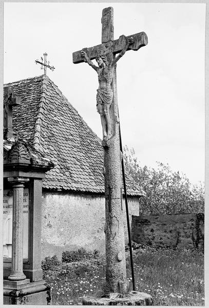 Croix de cimetière