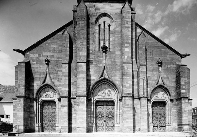 Vue de la façade occidentale.