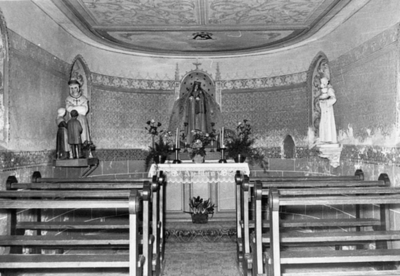 Vue intérieure vers le choeur.