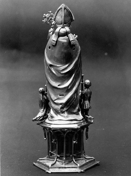 Statuette de Saint Thiébaut et deux pèlerins, vue de dos.