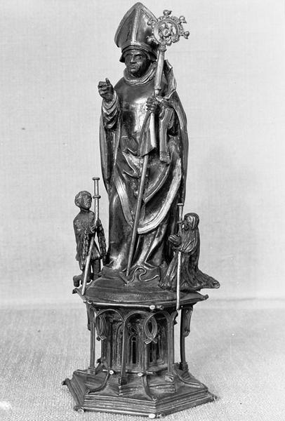 Statuette de Saint Thiébaut et deux pèlerins, vue d'ensemble.