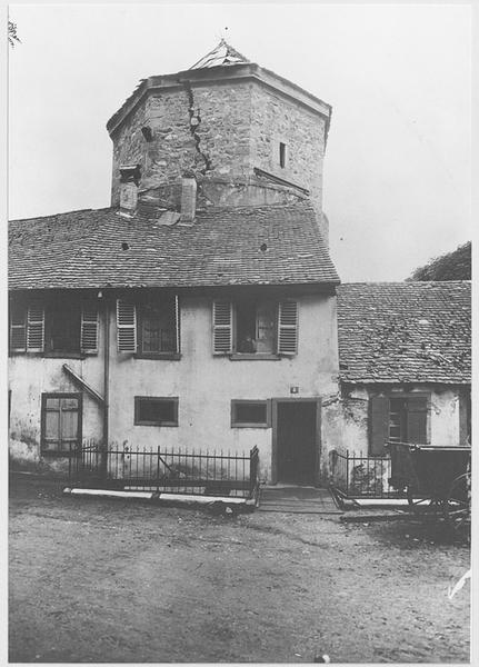 Tour des Cigognes avant restauration.