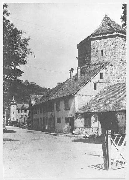 Tour des Cigognes avant restauration.