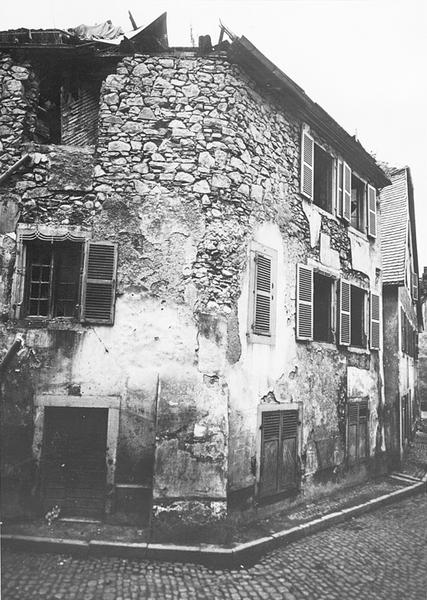 Vue de la maison après le bombardement de 1914-1918.