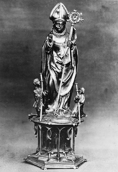 Statuette de Saint Thiébaut et deux pèlerins, vue d'ensemble.