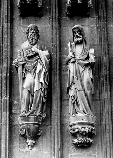 Tour Nord, premier niveau : statues de l'apôtre Saint Paul (T7) et Saint Barthélémy (T8).