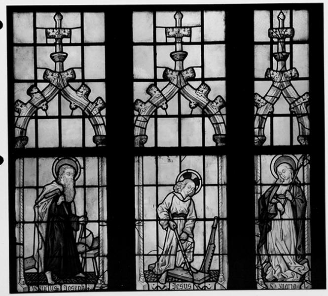 Verrière N V : panneaux 2a et 3a, 2b et 3b, 2c et 3c : Saint Joseph, Jésus, Sainte Marie.