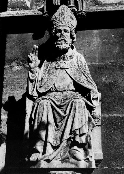 Statue : saint Arbogast de Strasbourg