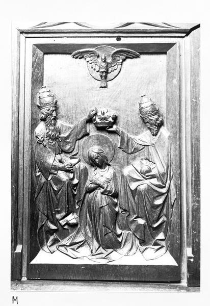 Mur nord, stalles basses, 1er groupe, parclose 1 : couronnement de la Vierge par la Trinité.