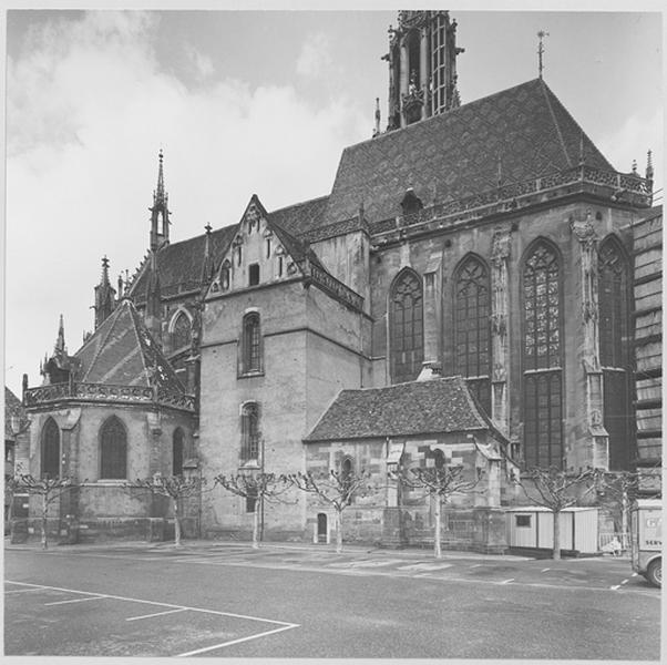 Façade sud prise du sud-est, avec la chapelle de la Vierge, la chapelle Saint-Thiébaut, le choeur et les deux sacristies.