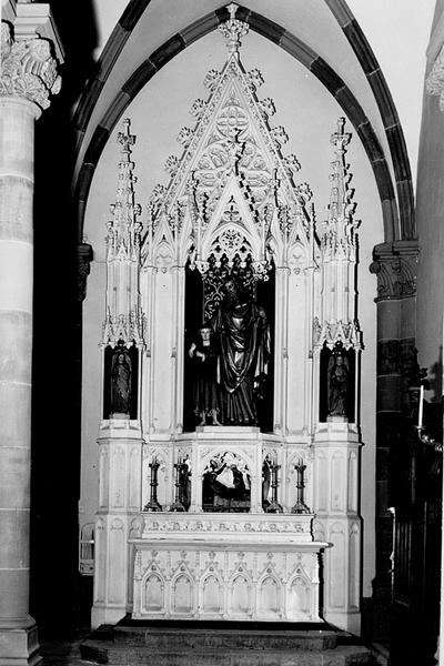 Autel secondaire avec retable, gradin d'autel, 2 statues, groupe sculpté, haut-relief