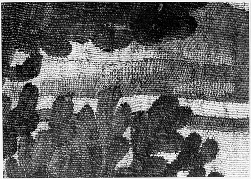 Vue d'ensemble de l'endroit de la tapisserie murale : hachures.(détail)