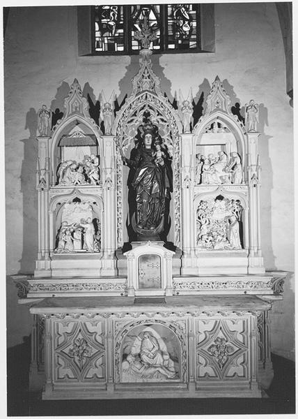 Autel secondaire de la Vierge avec retable et tabernacle