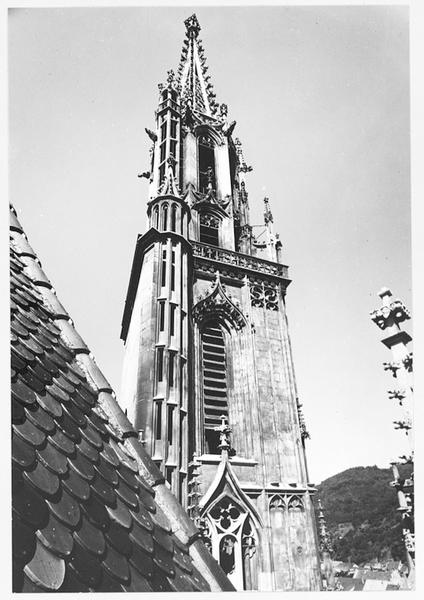 Tour nord, face est, vue du chéneau nord du choeur.