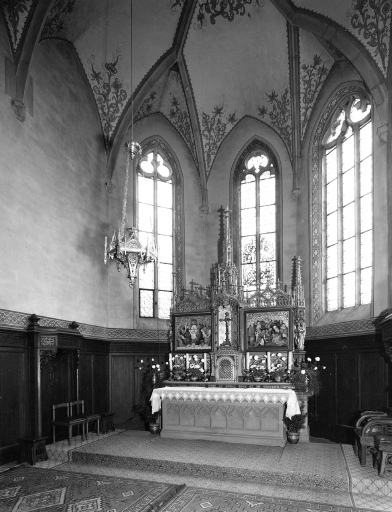 Choeur, vue d'ensemble pris depuis la nef vers le nord-est. Etat en 1974, avant restauration.