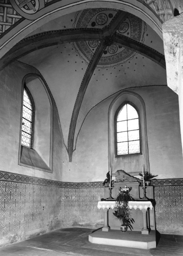 Bas-côté nord, chapelle Saint-Sébastien vue de l'ouest. Etat en 1974, avant restauration.