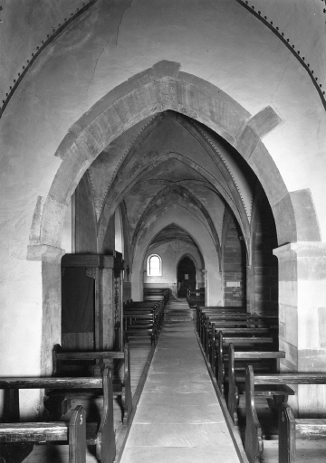 Bas-côté, vue d'ensemble vers l'ouest. Etat en 1974, avant restauration.