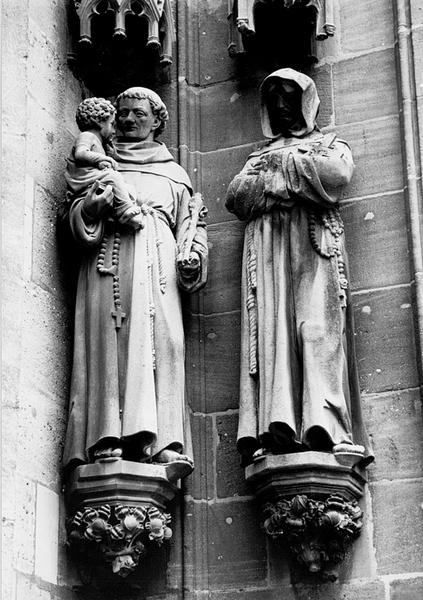 4 statues : saint Antoine de Padoue, saint François d'Assise, saint Louis, sainte Cécile de Rome