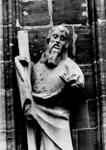 Façade ouest, contrefort 0II : statue de Saint Philippe (8).