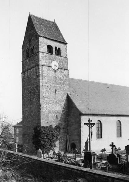 Vue d'ensemble de la tour.