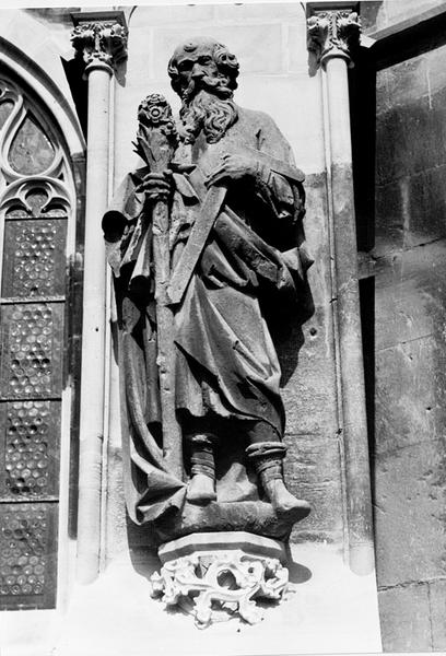 Façade ouest, contrefort S VI : statue de Saint Joseph (01), par Hils.