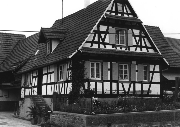 Vue d'un logis de ferme.