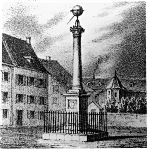 Vue ancienne du monument Jean Henri Lambert.