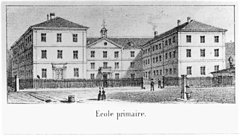 Vue ancienne de l'école primaire.