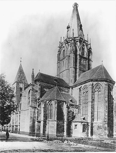 Vue de l'église, côté sud-est.