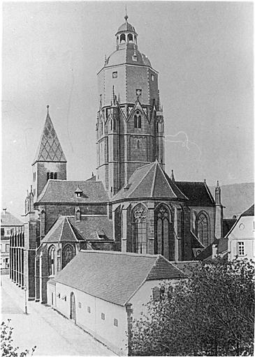 Vue de l'église avant la transformation de la flèche.