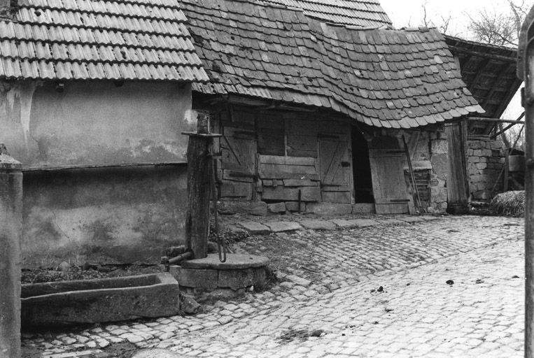 Ferme, Principale (rue) 9. La porcherie.