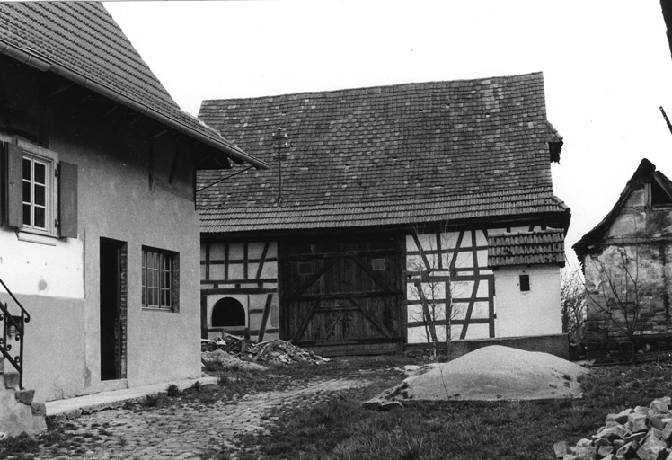 Ferme, Berger (rue du) 12. Vue de la grange.