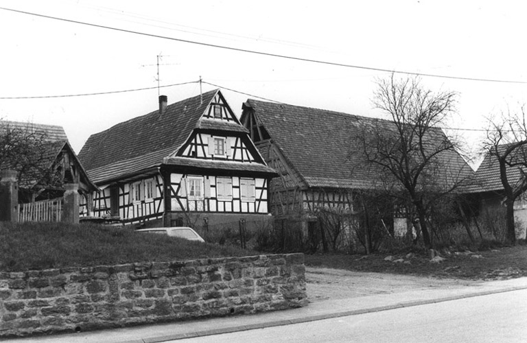 Ferme, Berger (rue du) 17. Vue d'ensemble de trois quarts gauche.