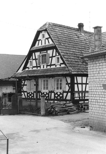 Ferme, Berger (rue du). Pignon sur rue.